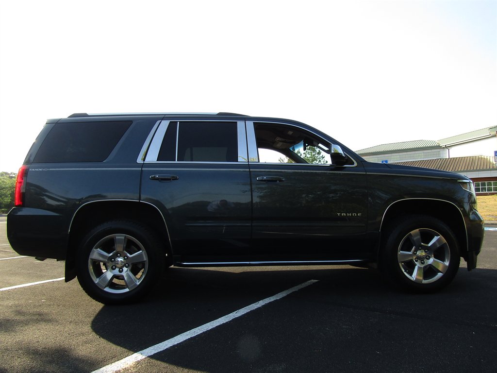 2019 Chevrolet Tahoe - $25,900