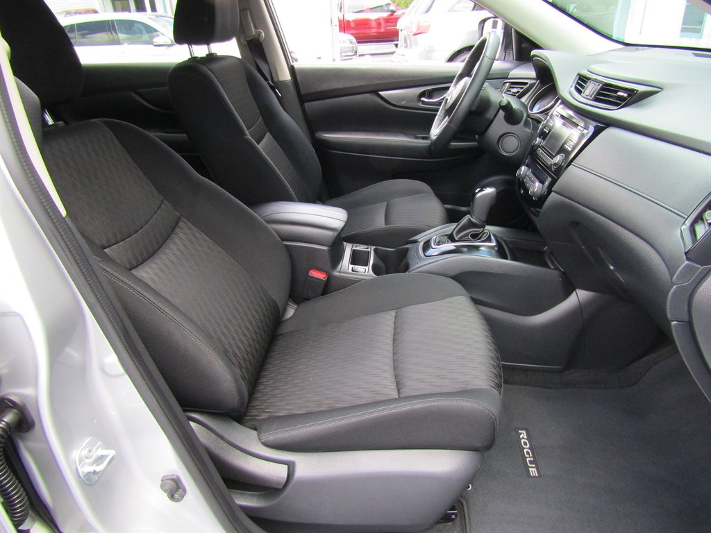 2017 Nissan Rogue - $11,900
