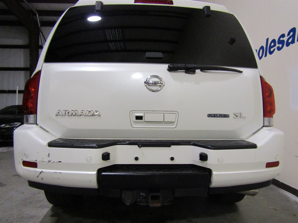 2013 Nissan Armada SV photo