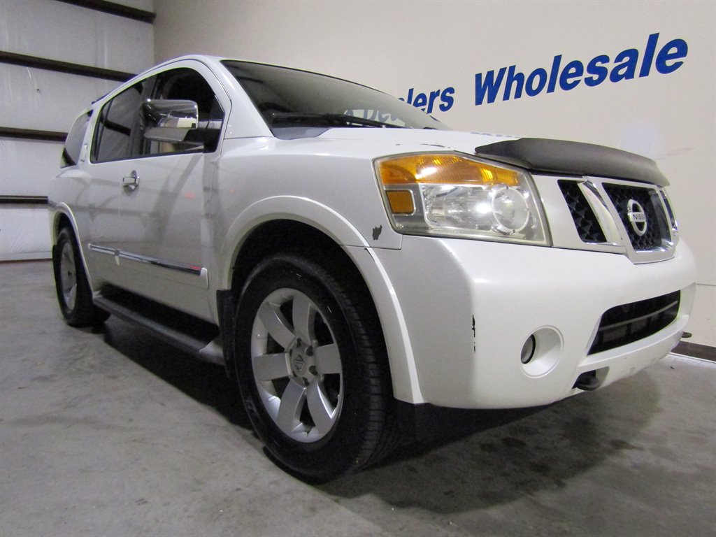 2013 Nissan Armada SV photo