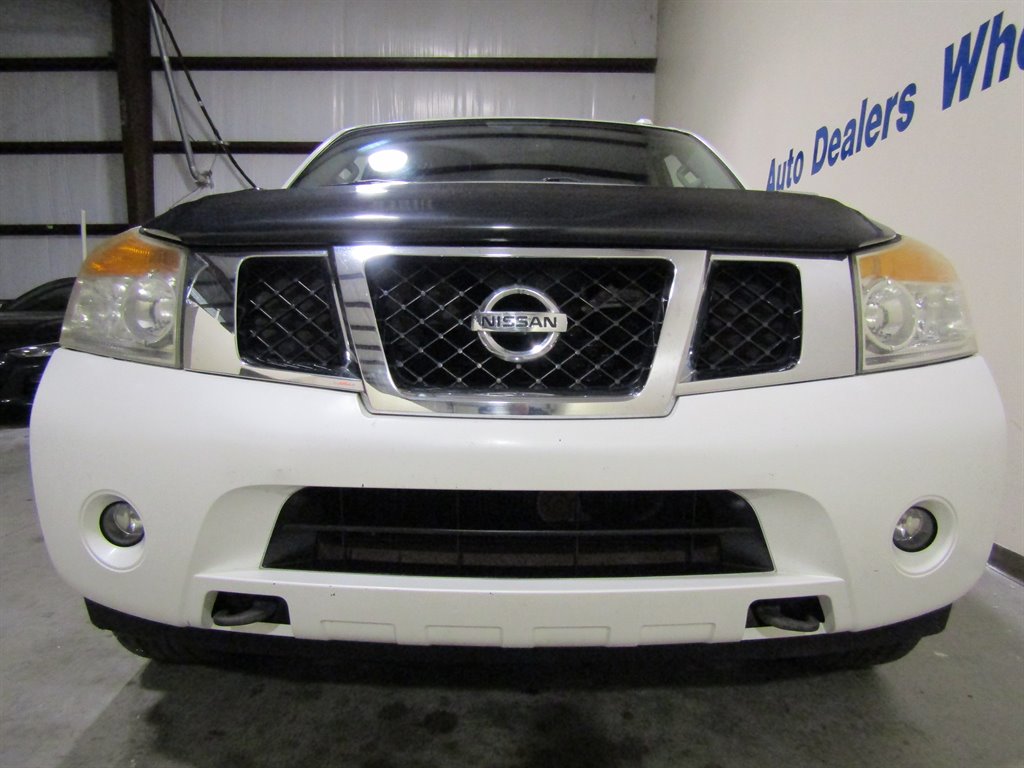 2013 Nissan Armada SV photo