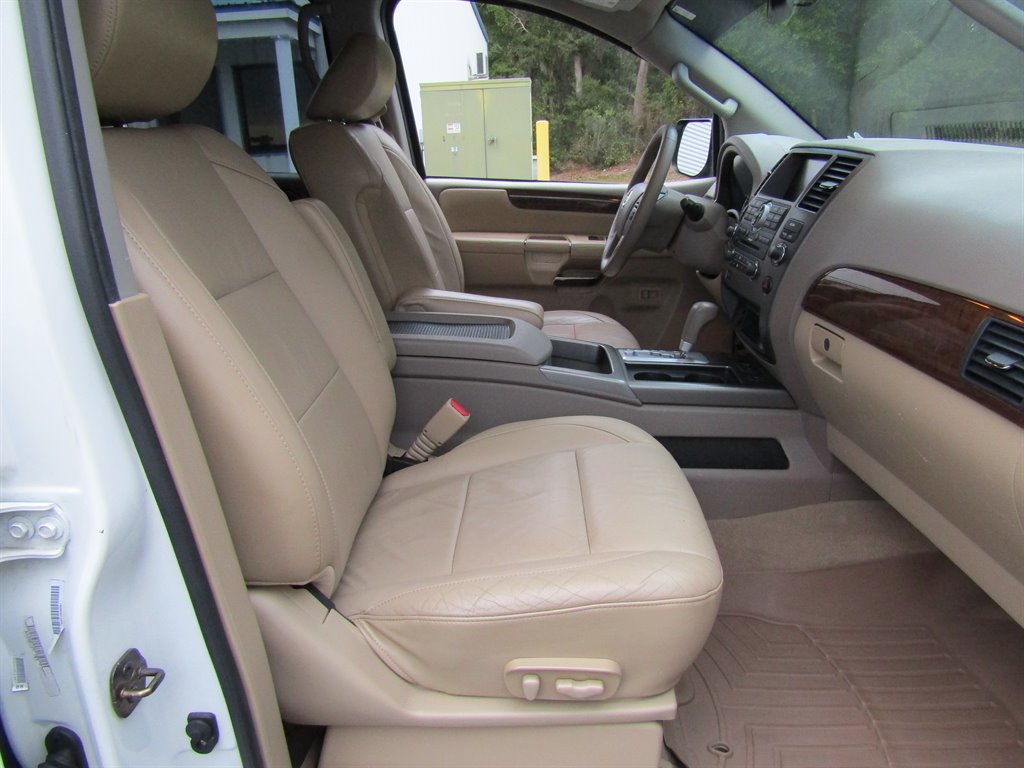 2013 Nissan Armada SV photo