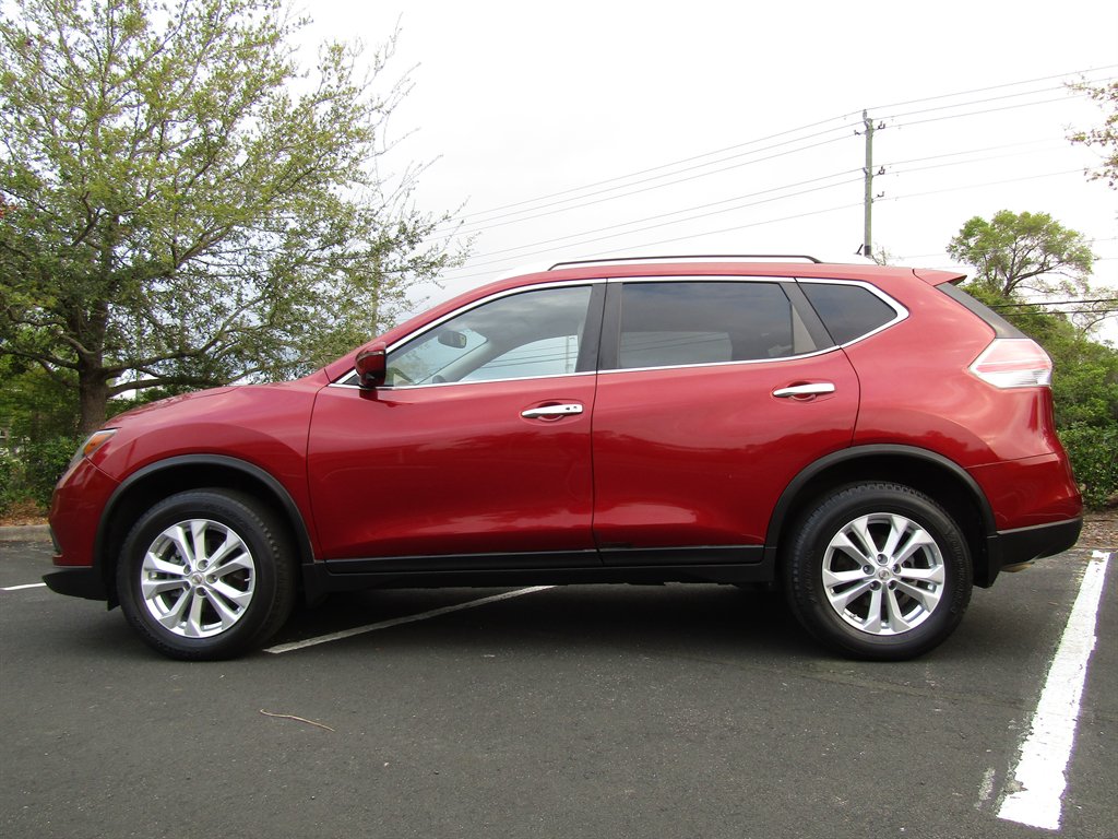 2016 Nissan Rogue - $9,900