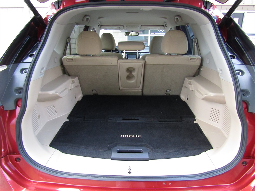 2016 Nissan Rogue - $9,900