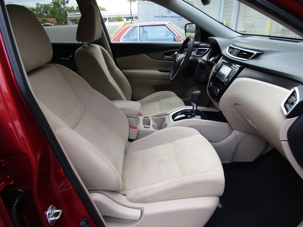 2016 Nissan Rogue - $9,900