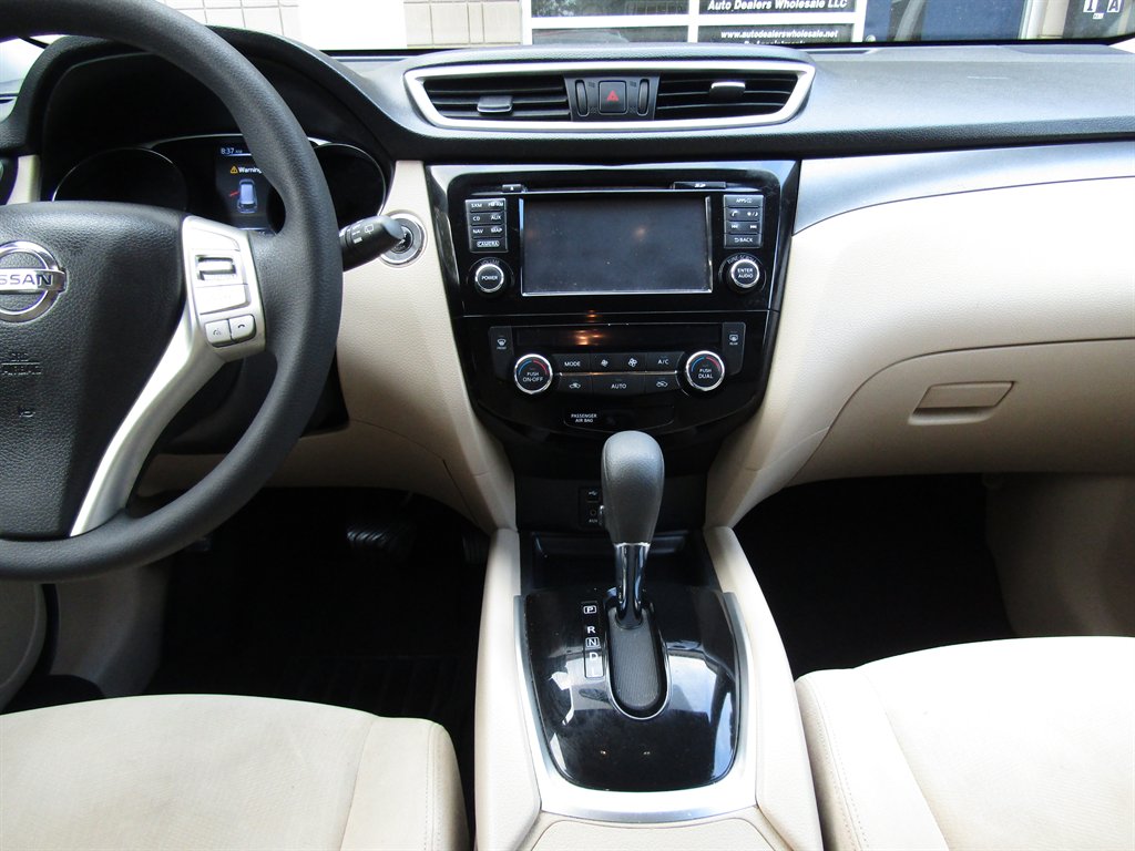 2016 Nissan Rogue - $9,900