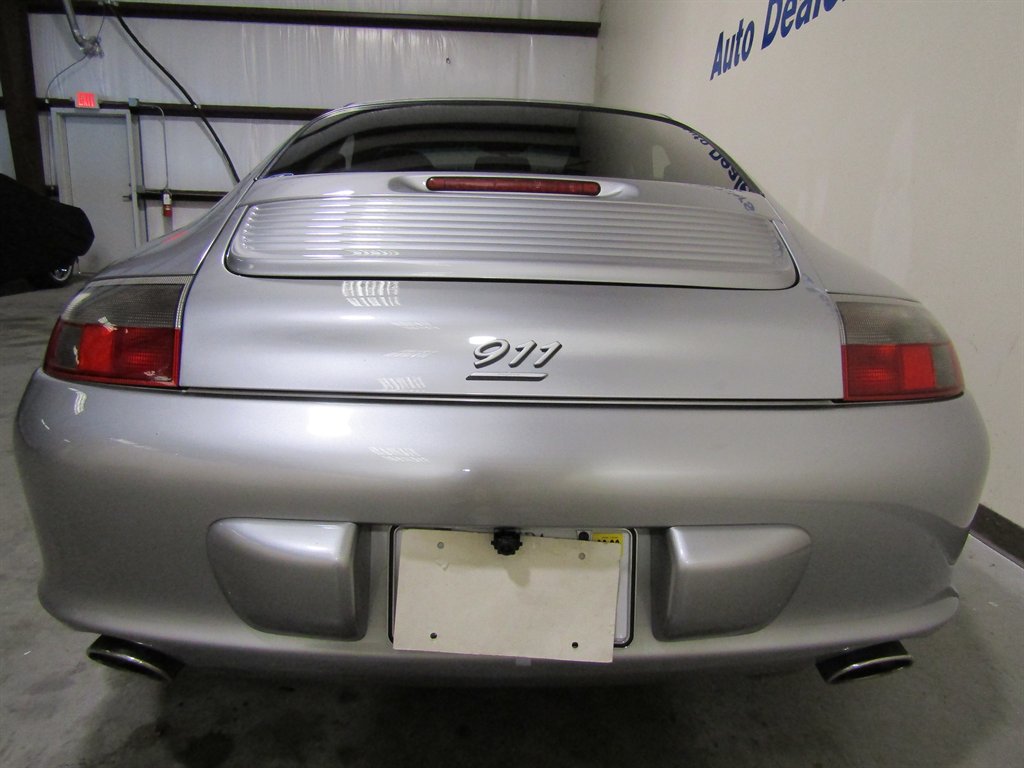 2004 Porsche 911 Carrera photo