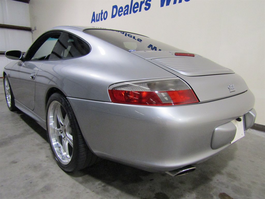 2004 Porsche 911 Carrera photo