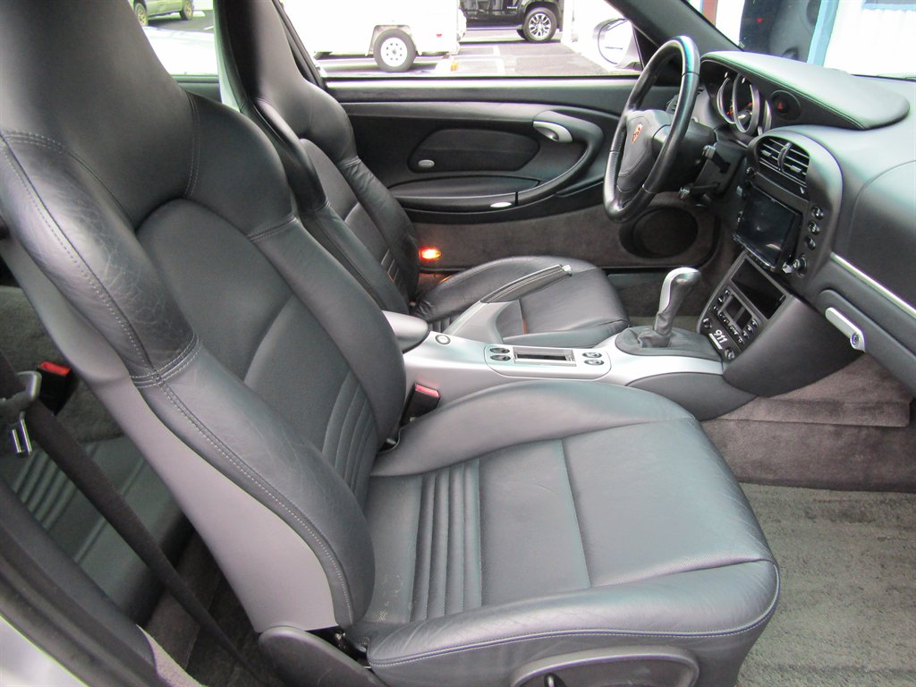 2004 Porsche 911 Carrera photo