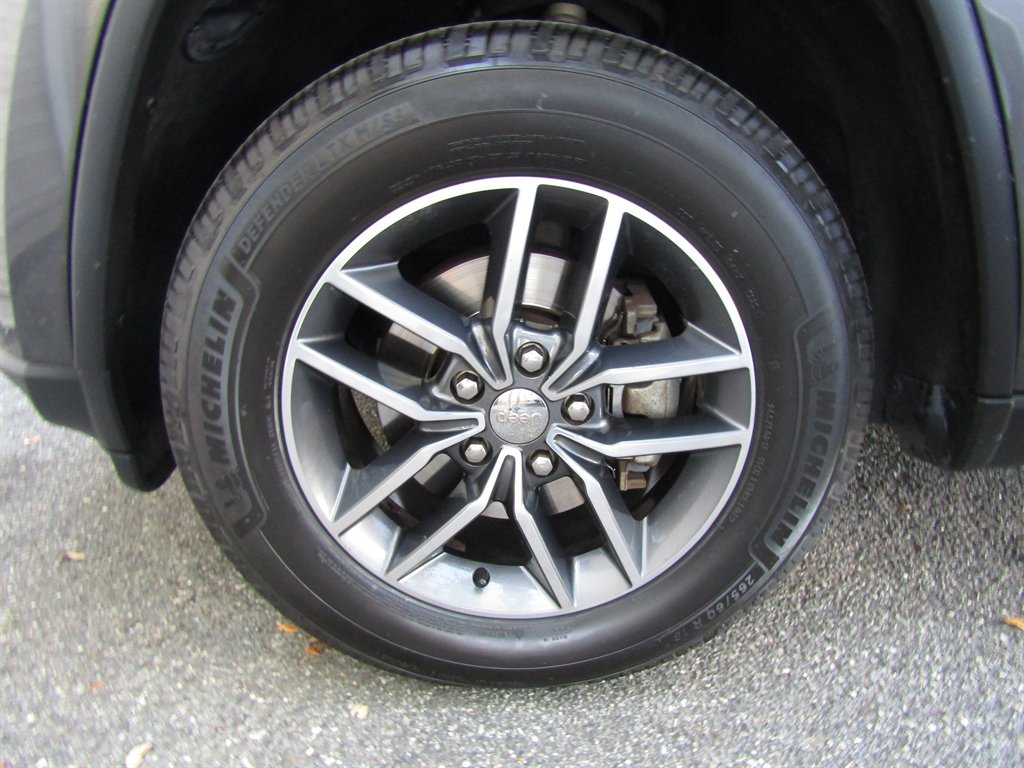 2017 Jeep Cherokee - $9,900