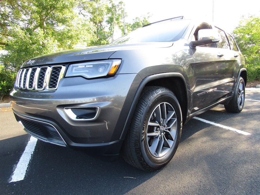 2017 Jeep Cherokee - $9,900