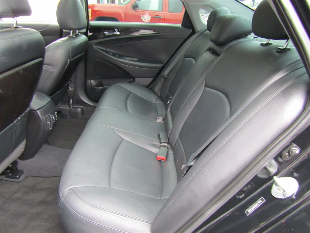 2013 Hyundai Sonata SE photo