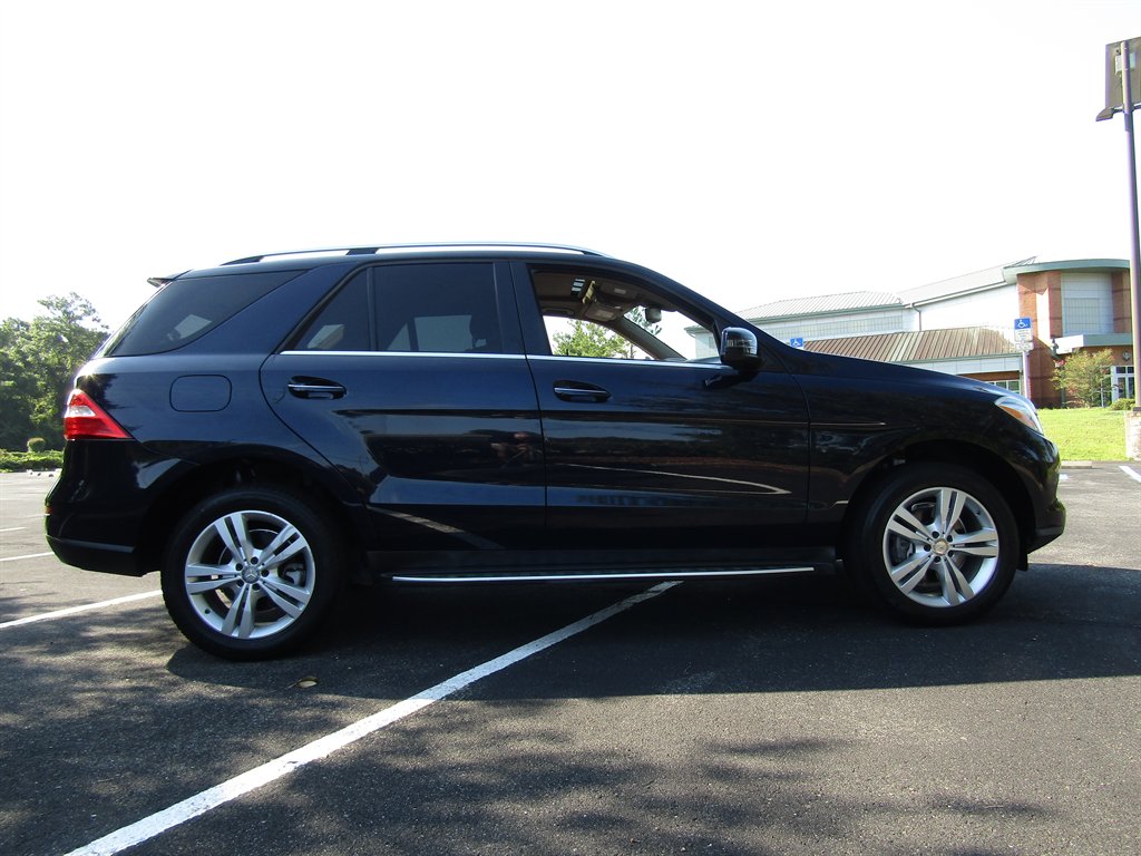 2015 Mercedes-Benz Ml-class - $14,900