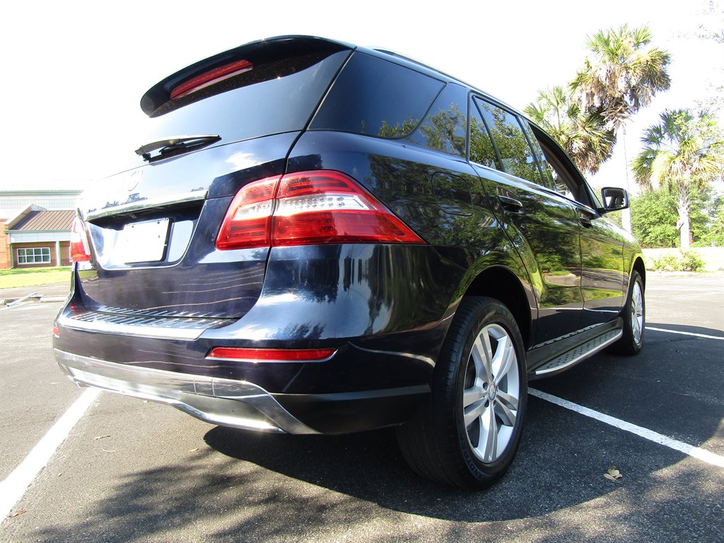 2015 Mercedes-Benz Ml-class - $14,900