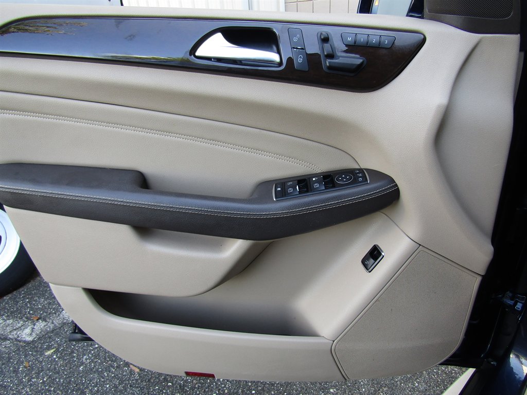 2015 Mercedes-Benz Ml-class - $14,900