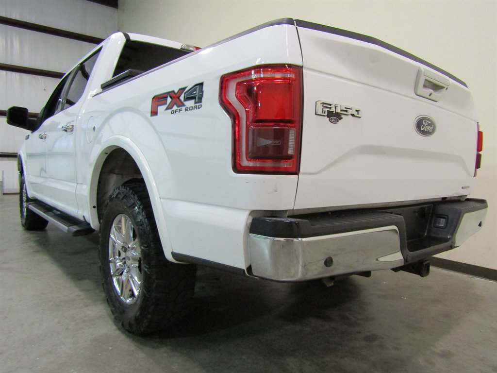 2016 Ford F150 Lariat photo