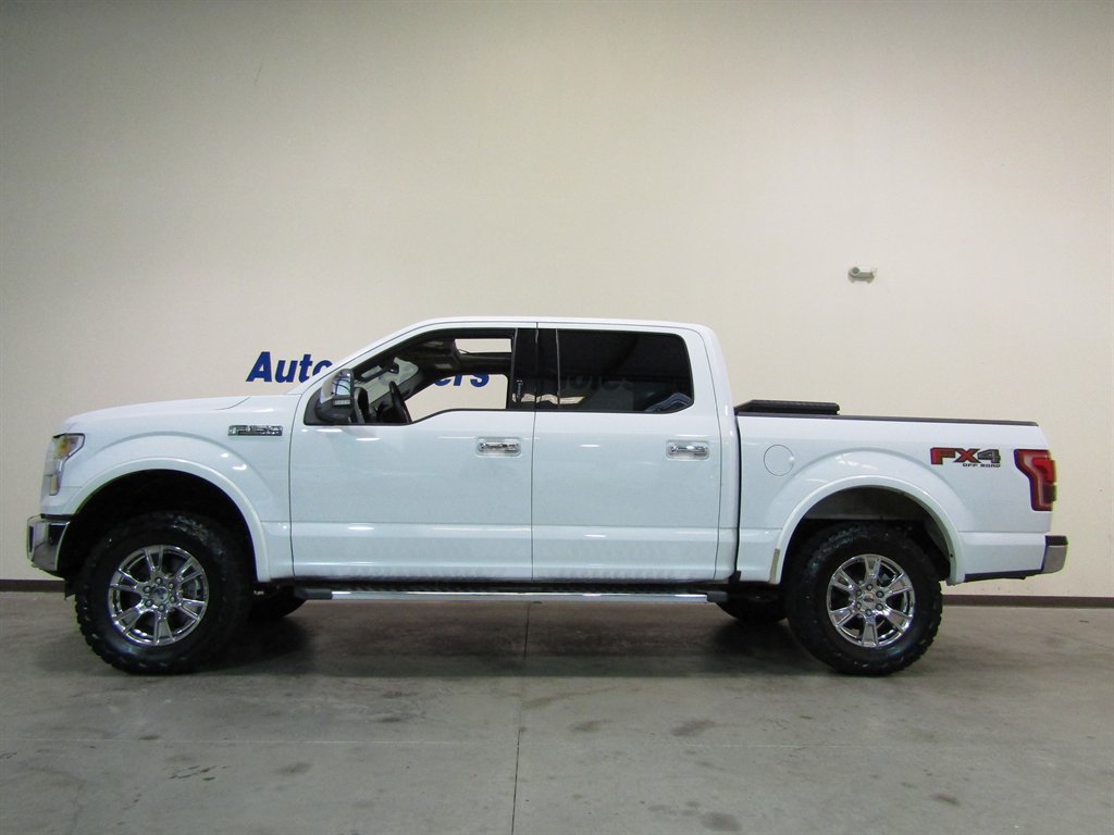 2016 Ford F150 Lariat photo