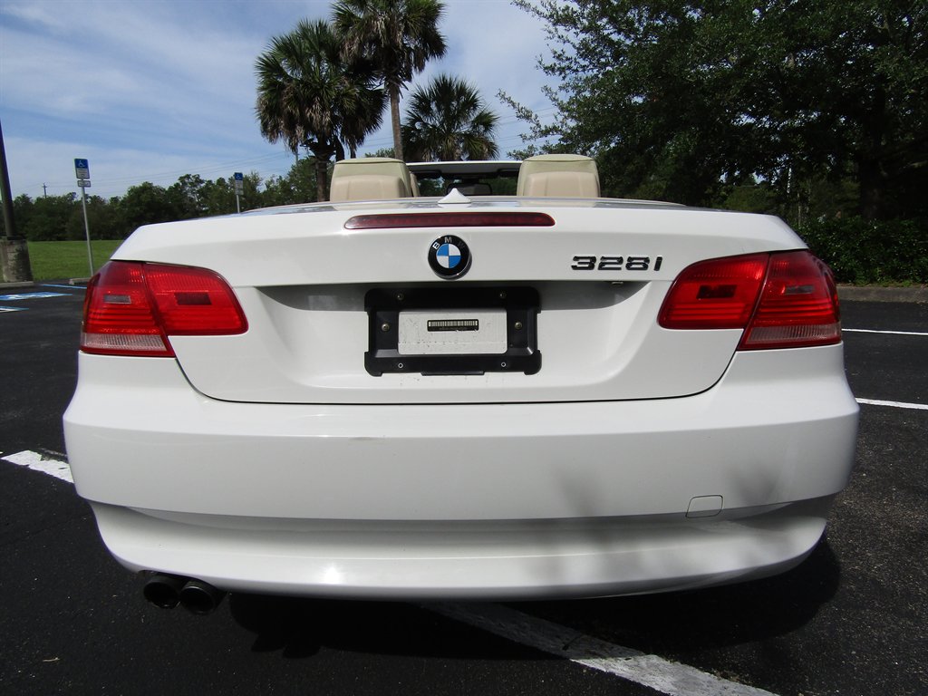 2009 BMW 328i - $12,900