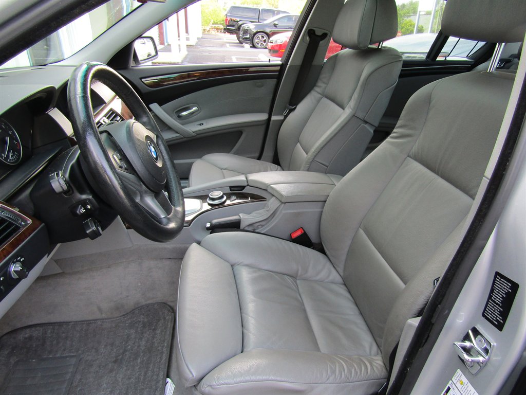 2008 BMW 5-Series 535i photo