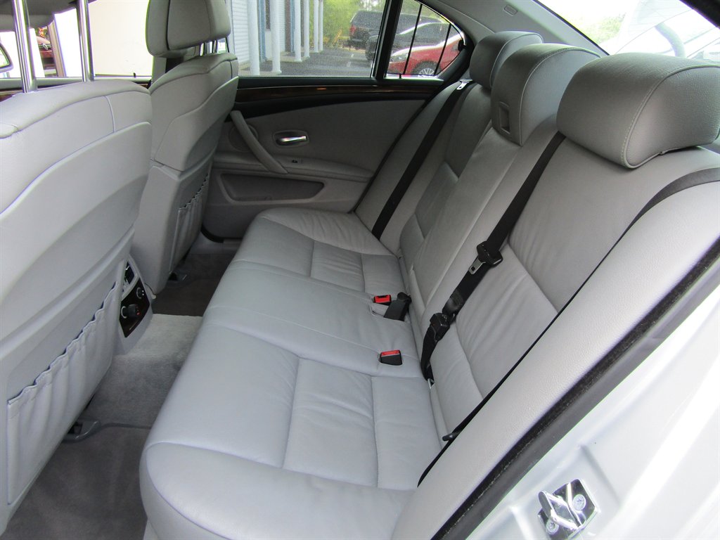 2008 BMW 5-Series 535i photo