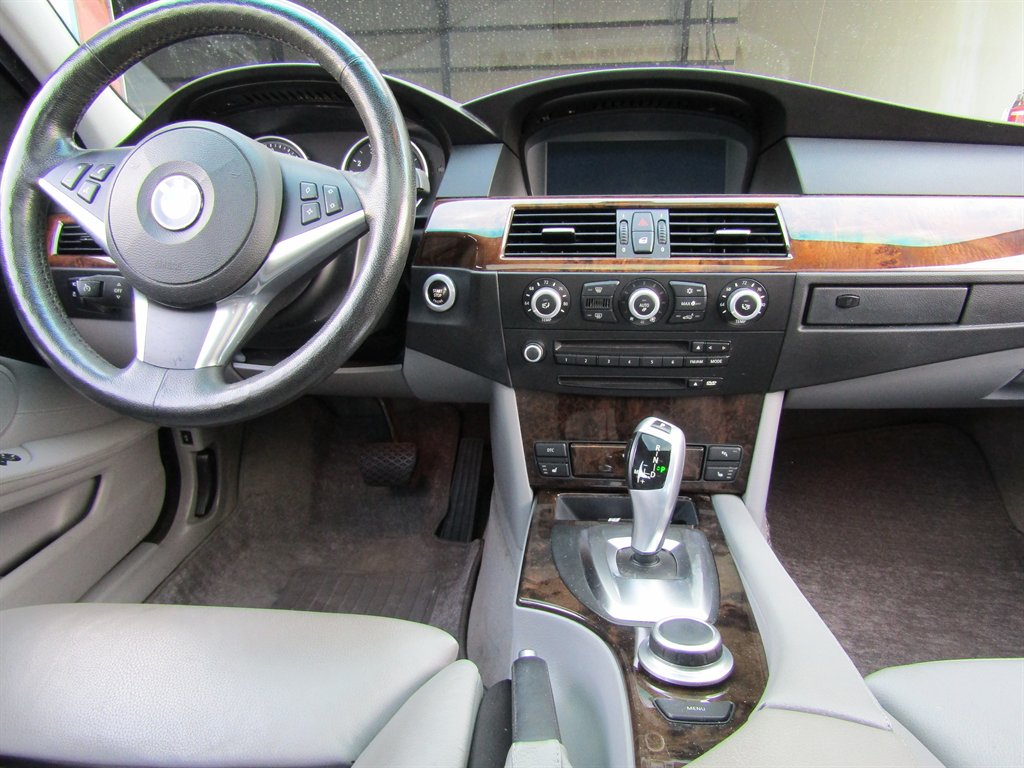 2008 BMW 5-Series 535i photo