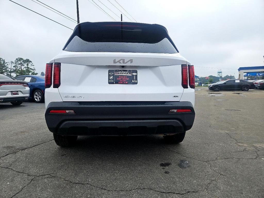 2023 Kia Sorento LX photo