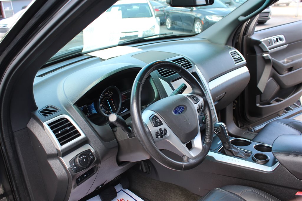 2013 Ford Explorer XLT photo