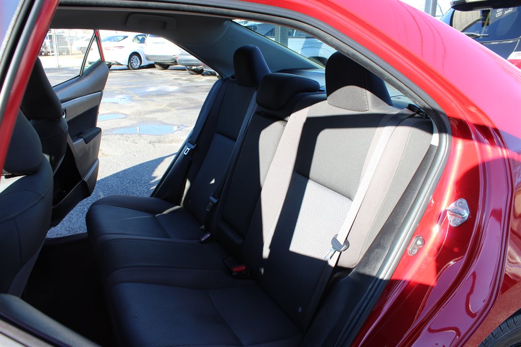 2017 Toyota Corolla LE photo