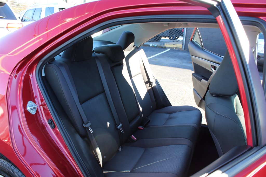 2017 Toyota Corolla LE photo