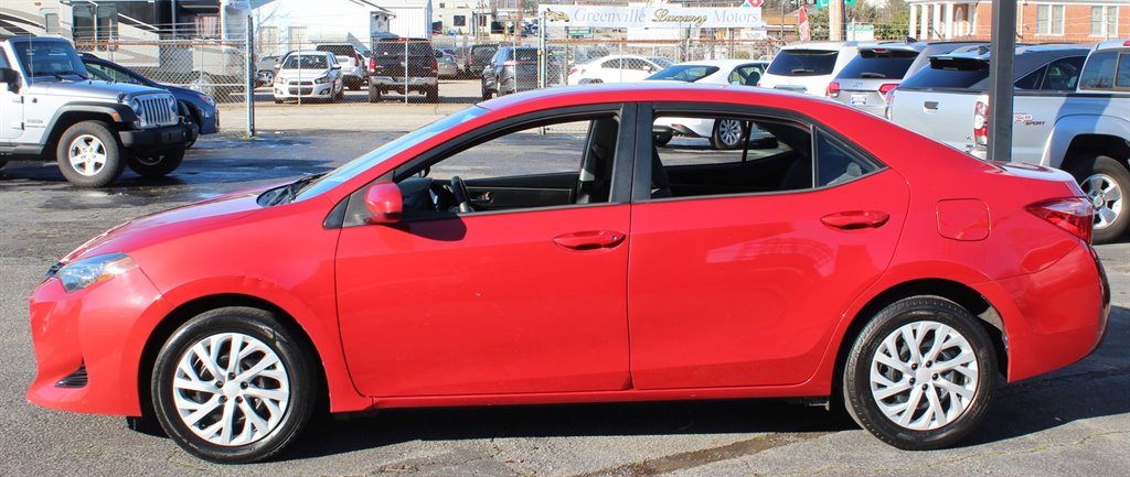 2017 Toyota Corolla LE photo