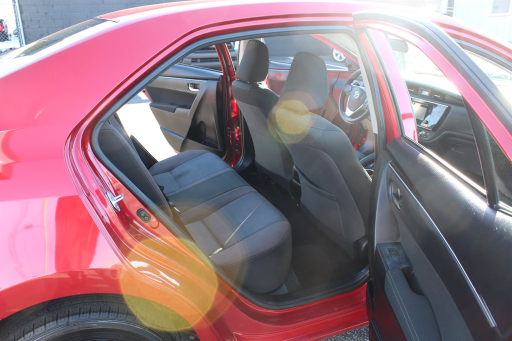 2017 Toyota Corolla LE photo