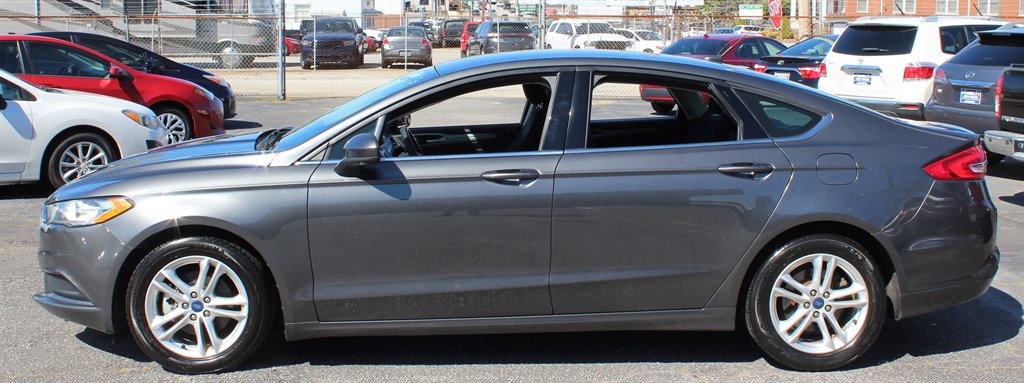 2018 Ford Fusion SE photo