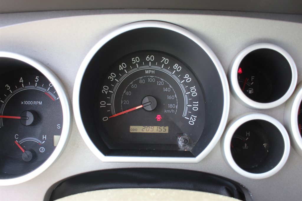 2011 Toyota Tundra Grade photo