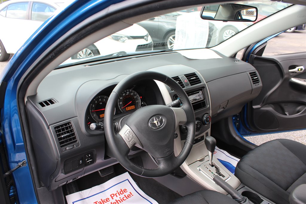 2010 Toyota Corolla photo