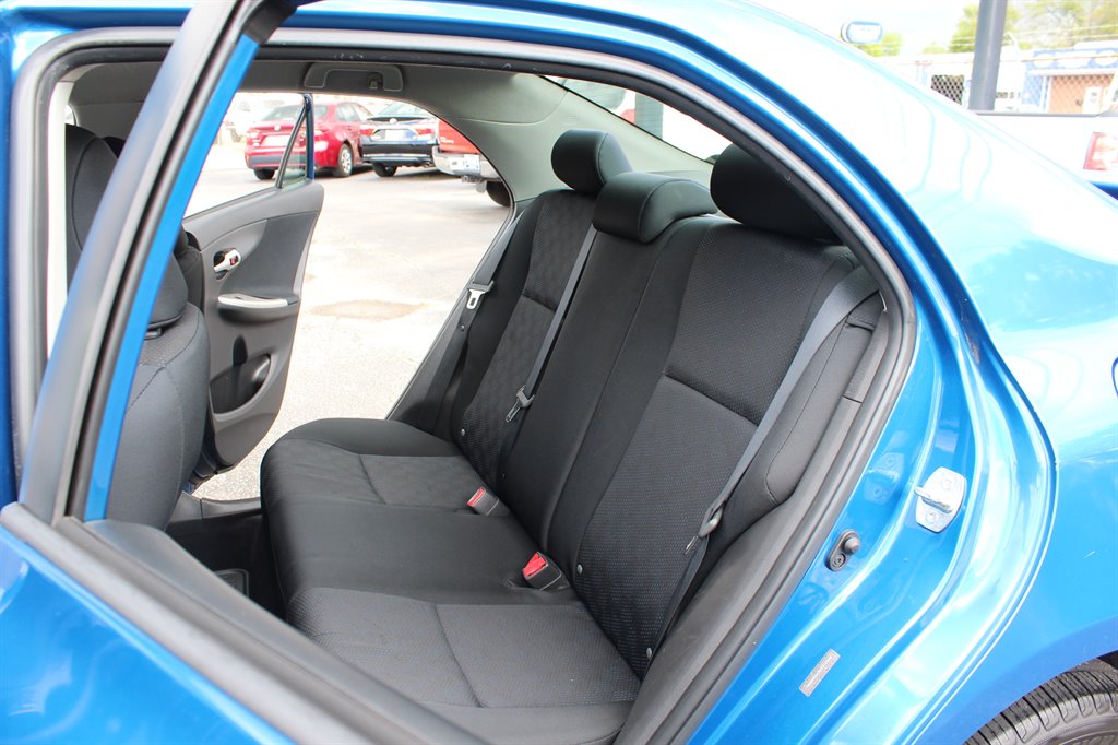 2010 Toyota Corolla photo