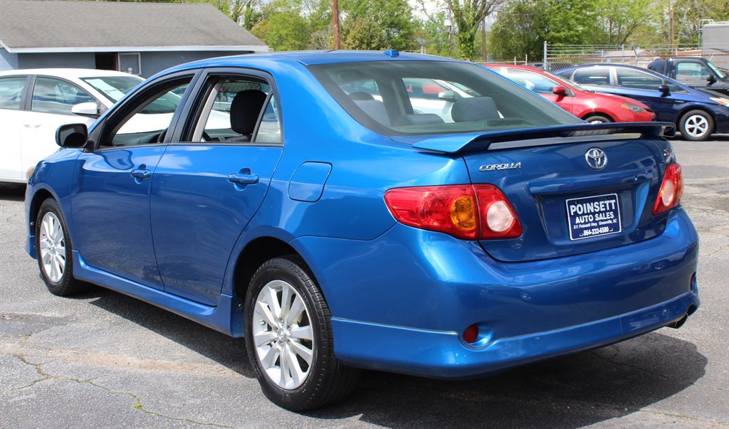 2010 Toyota Corolla photo