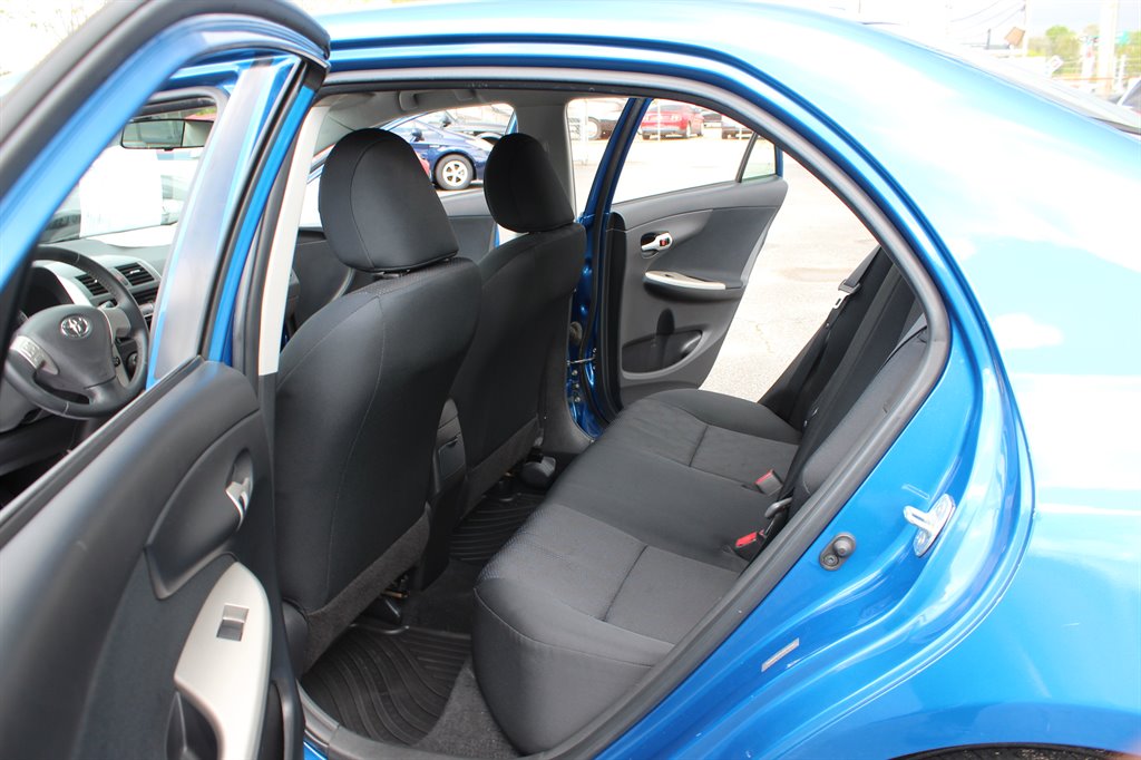 2010 Toyota Corolla photo