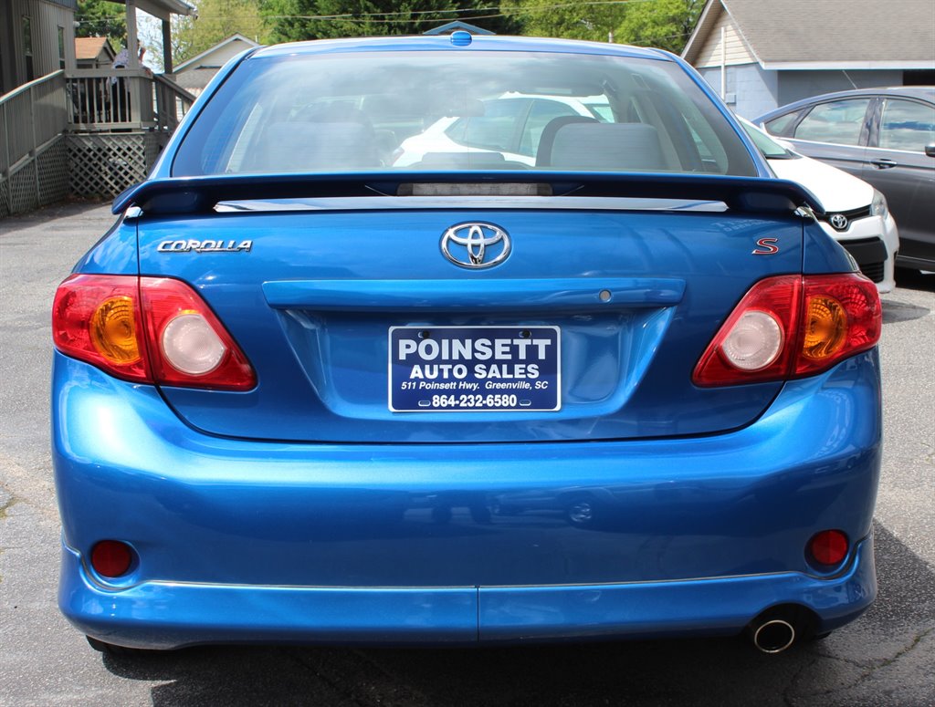 2010 Toyota Corolla photo