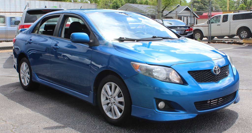 2010 Toyota Corolla photo