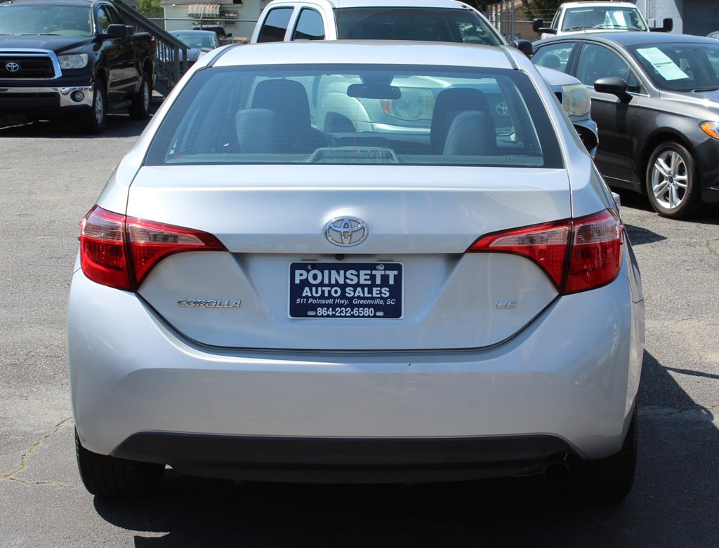2017 Toyota Corolla LE photo