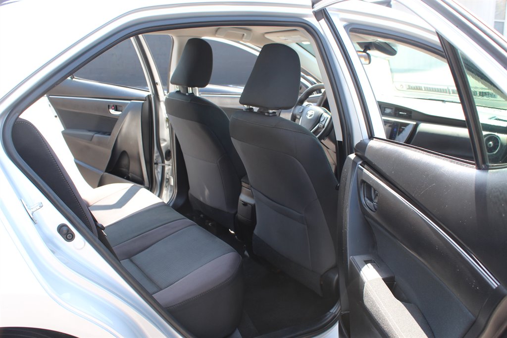 2017 Toyota Corolla LE photo