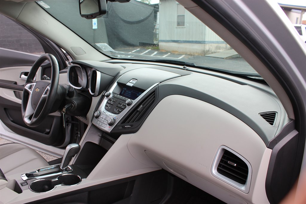 2011 Chevrolet Equinox LTZ photo