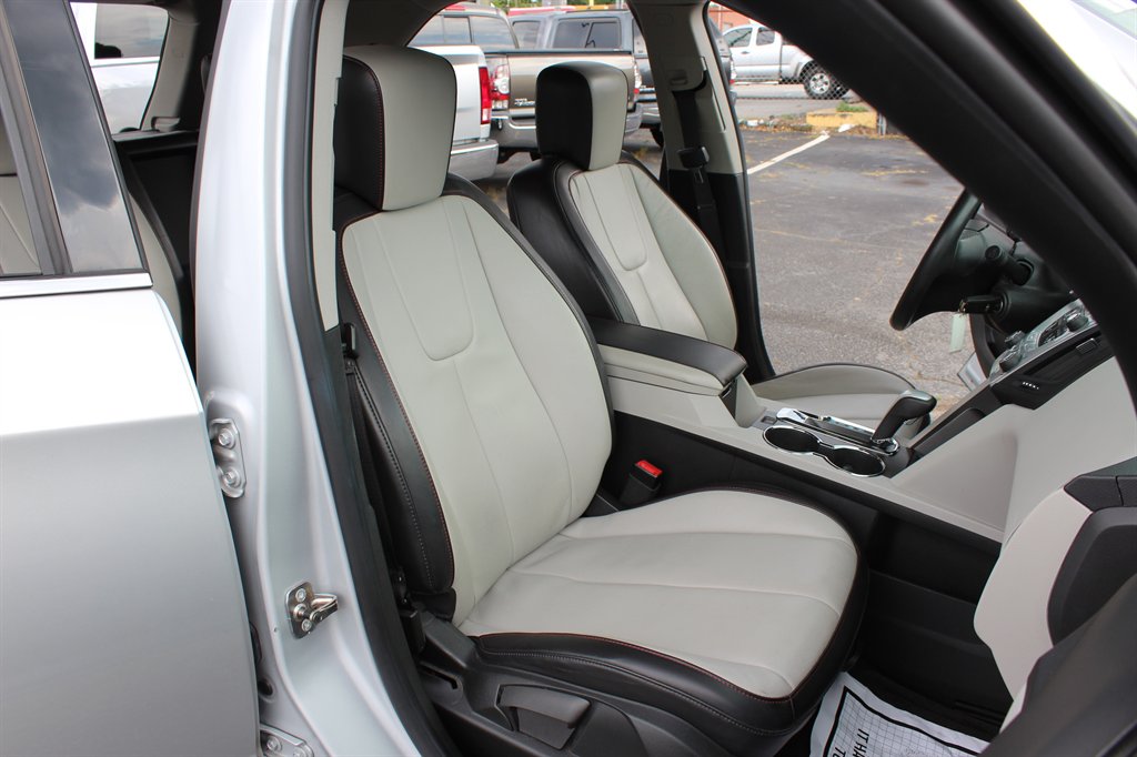 2011 Chevrolet Equinox LTZ photo