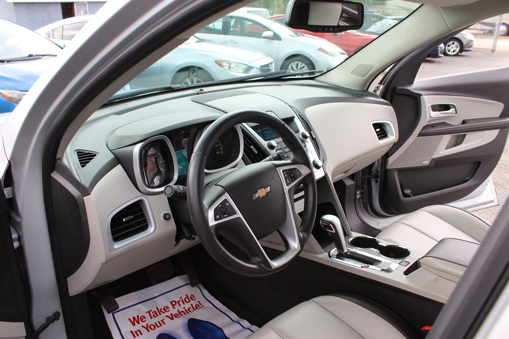 2011 Chevrolet Equinox LTZ photo