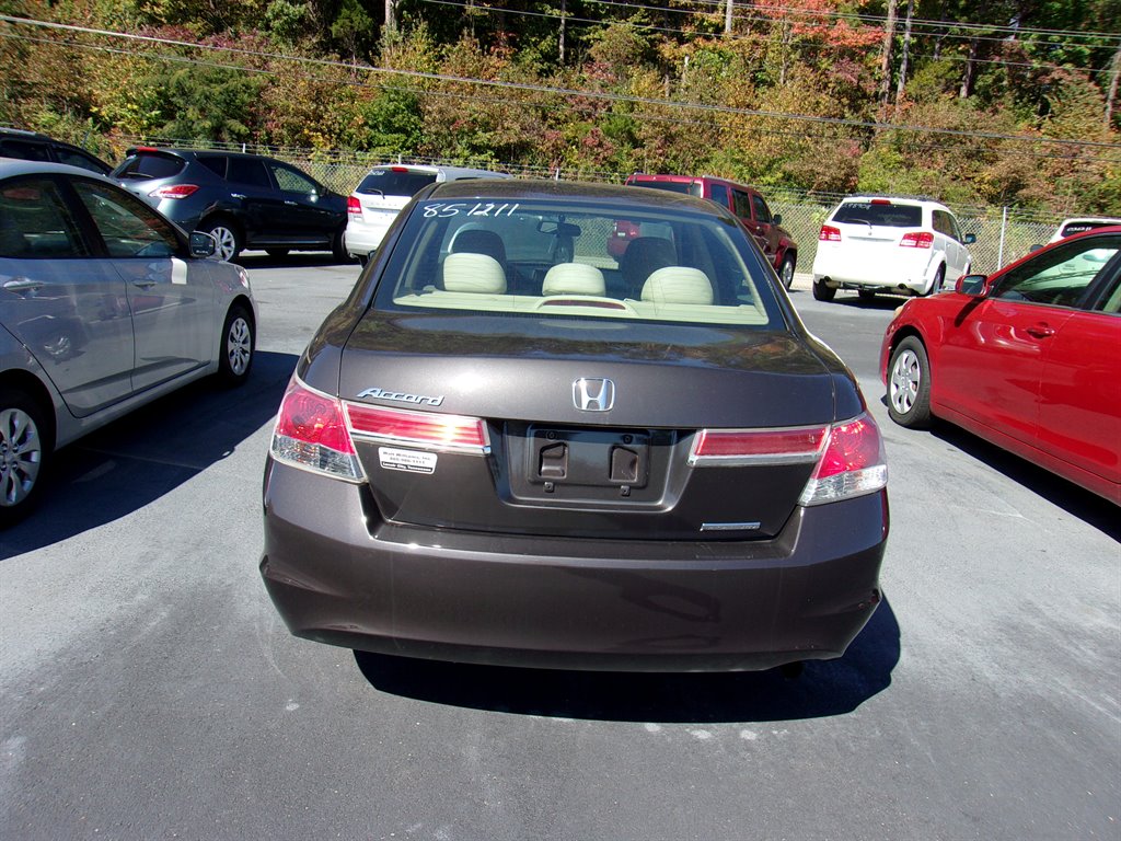 2011 Honda Accord LX-P photo