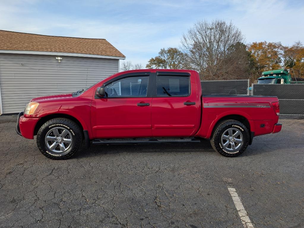 2012 Nissan Titan S photo