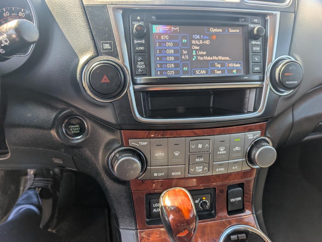 2013 Toyota Highlander - $12,995