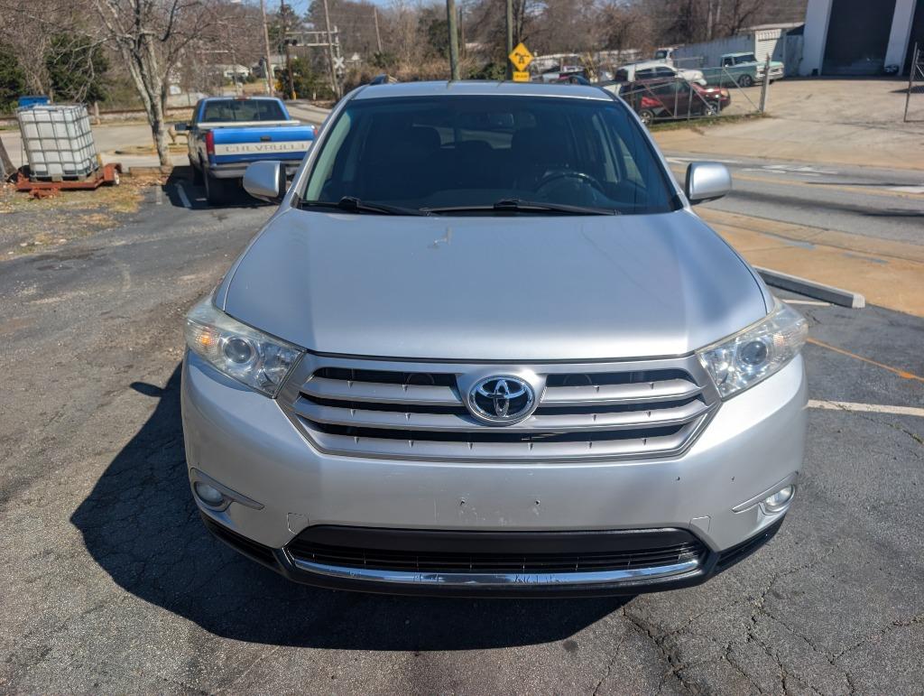 2013 Toyota Highlander - $12,995