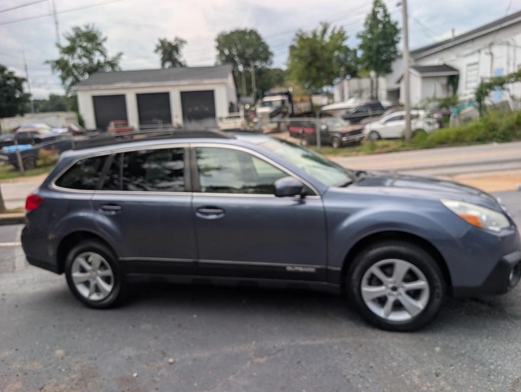 2013 Subaru Outback - $10,995