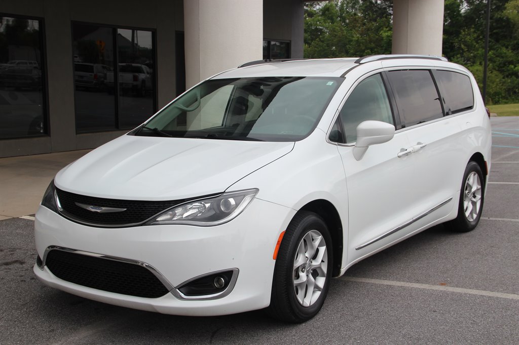 2018 Chrysler Pacifica Touring L photo
